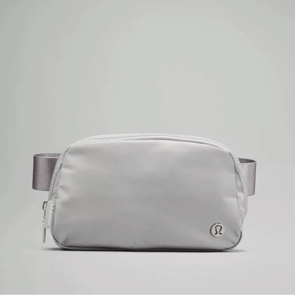 Lululemon Everywhere Belt Bag - Picture 1 of 6